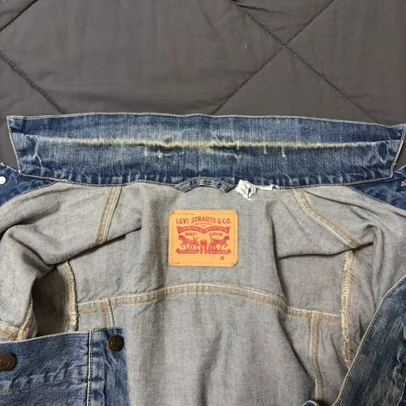 Levi's Men's Medium Blue Denim Jacket - Picture 4 of 9